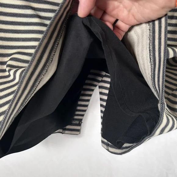 Banana Republic Skirt Women's 8P Petite Black White Striped Knee Length - Picture 4 of 7